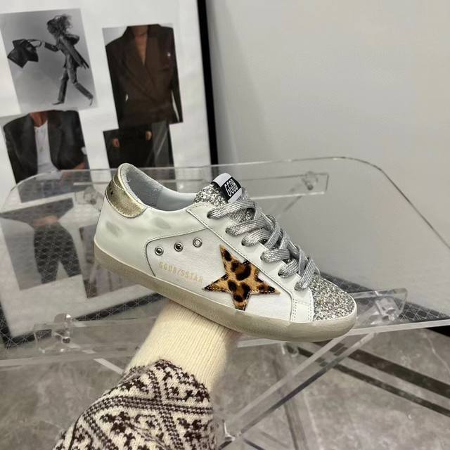 Golden tail leopard star couple style. Purchase the original high version. Do n