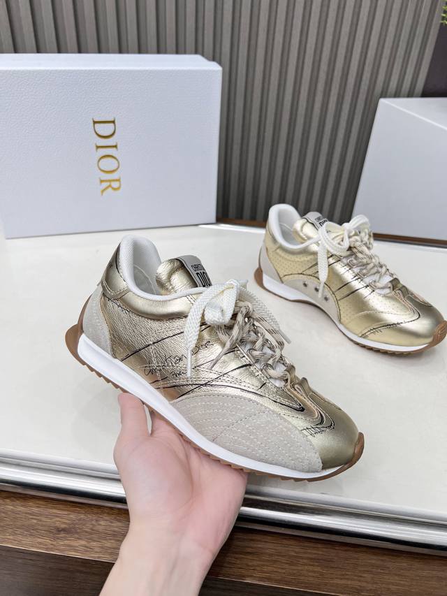 Price: This D-Sketch sneaker is a new product in the 2025 Spring/Summer Ready-to