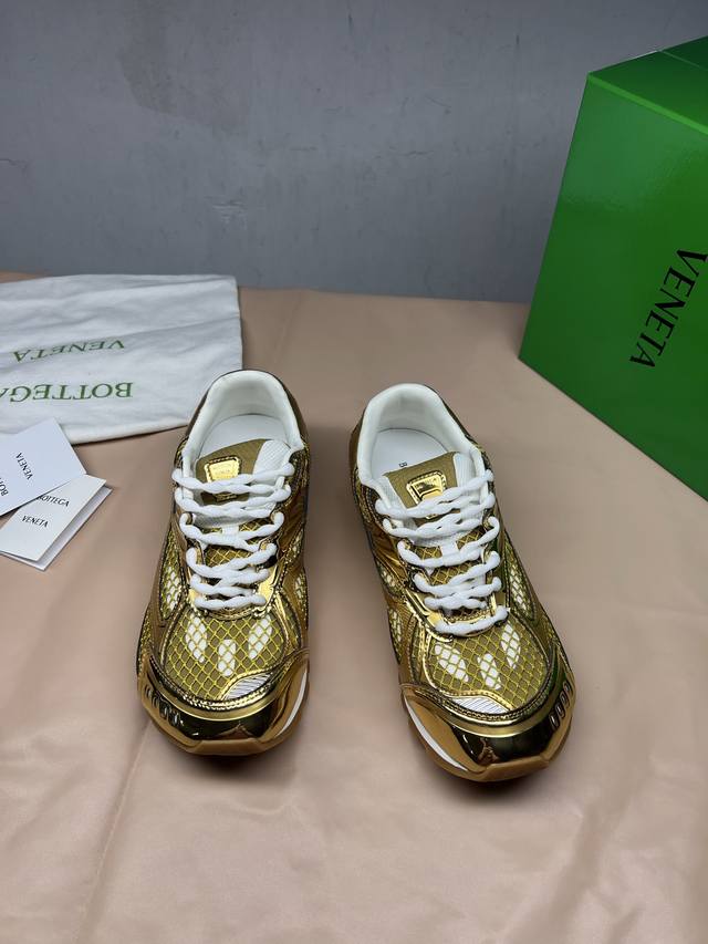 rush price: Men +10 Gold real shot Bv Orbit sneakers Wang Yibo same couple style