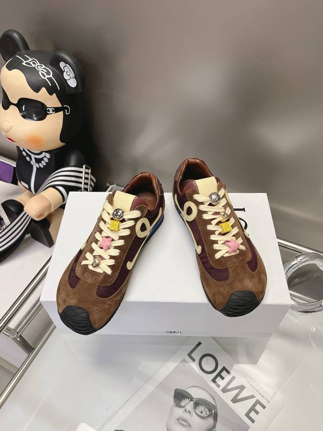 Instant Price: 15 buckle, 20 box Loewe original Ballet Runner2.0! Asymmetrical