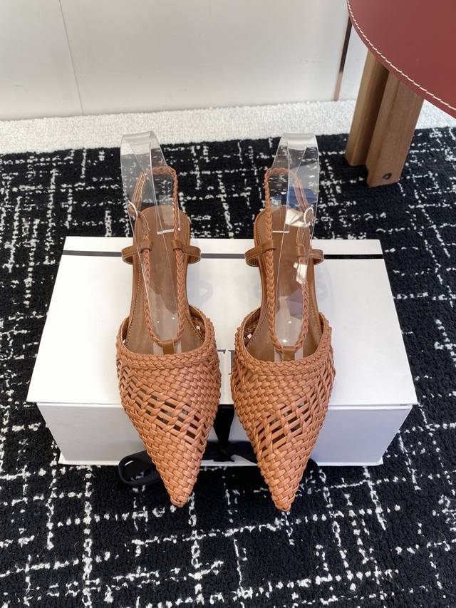 Purchasing level 430 Cotem Aw French woven high heelsThe timeless art of weaving