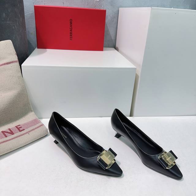 High quality factory! Top quality original channel! Ferragamo Ferragamo 25 spri