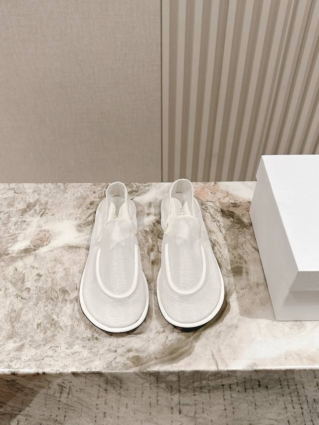 The Row 225 new mesh breathable slip-on, you can always trust The Row, minimalis