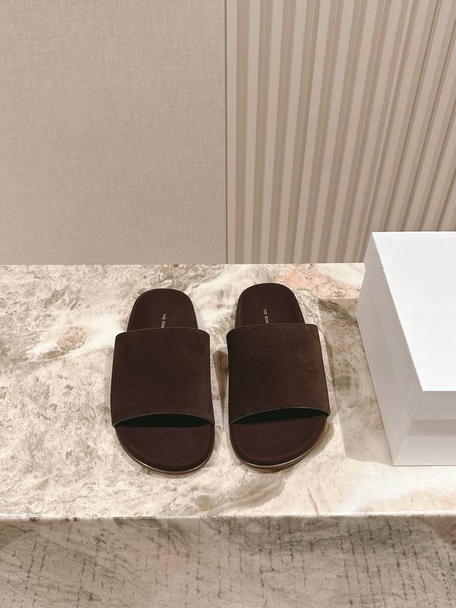 The Row new summer slippers series! You can always trust The Row, minimalism and