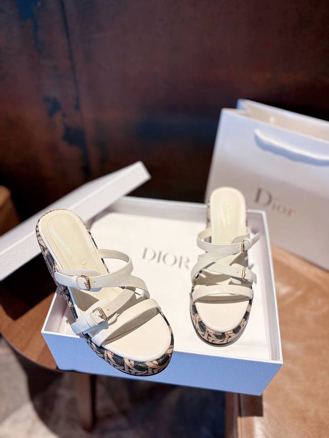 Dior Chrono high version new sandals. Simple and versatile. Perfect and luxuriou