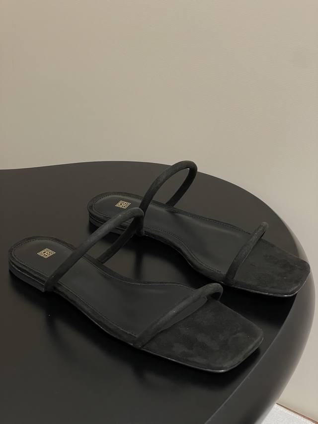 Toteme 25Ss Spring and Summer new French kitten heel flip flops low heel minimal