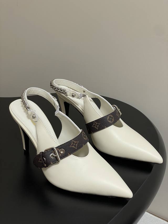 25Ss New Summer Louis Vuitton Lv Vibe Chain Slingback Flat Sandals Pointed Kitte
