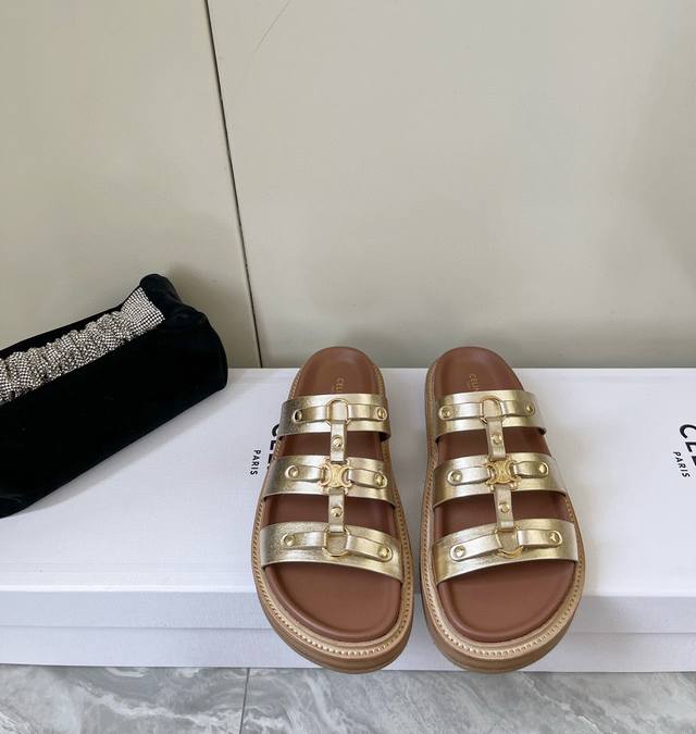 Celine Celine 2025 Spring and Summer New Slippers This season's Celine made me f