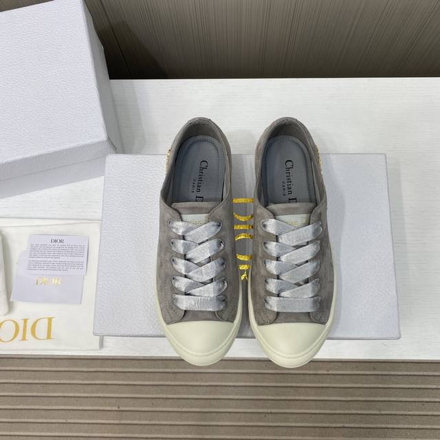 Factory price P Dior Dior's latest Lucky series satin white shoes casual sports