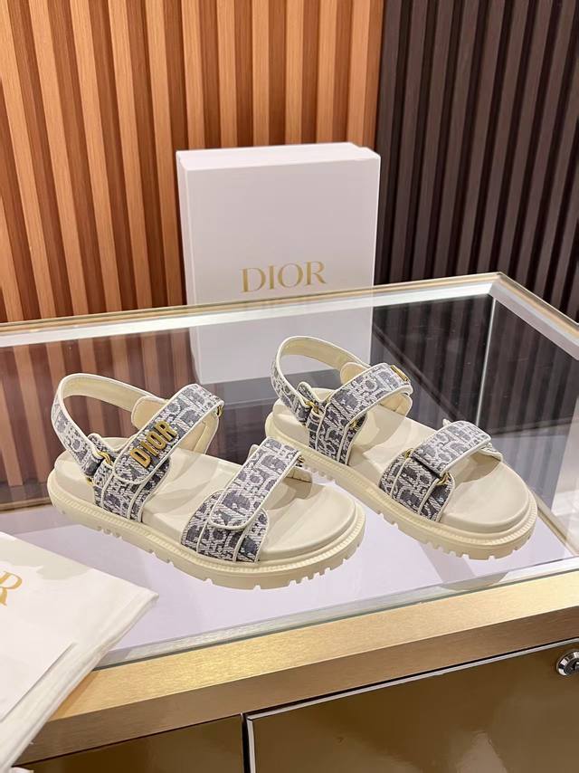 Dior canvas popular sandals Step into the fashion world of Dior slippers and enc