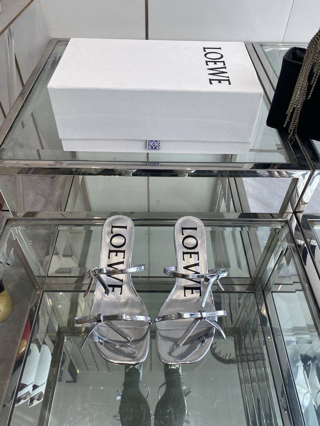 Loewe 25Ss Spring and Summer New Fashion Sandals This year's hottest brand, many