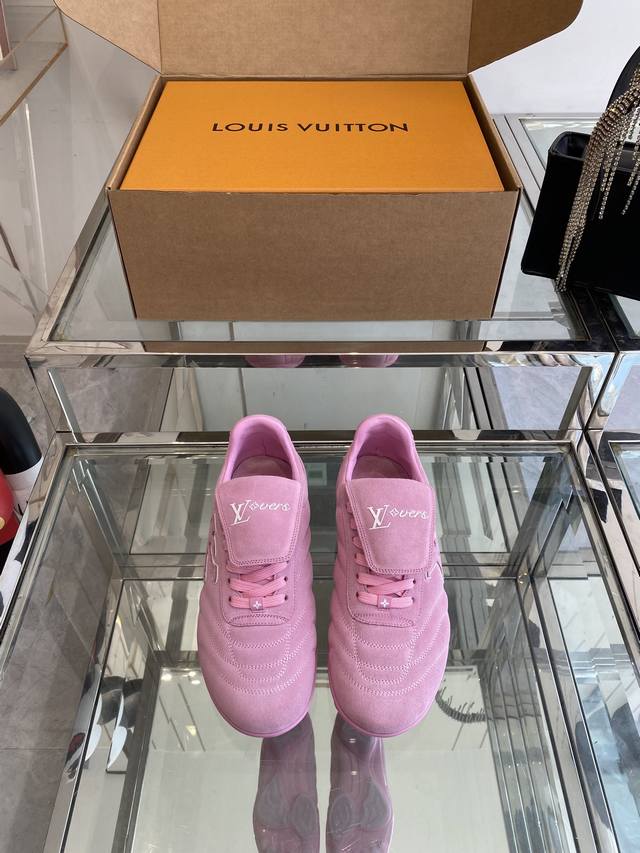 Top version Louis Vuiton Lv Footprint Soccer sneakers Pharrell Williams draws i