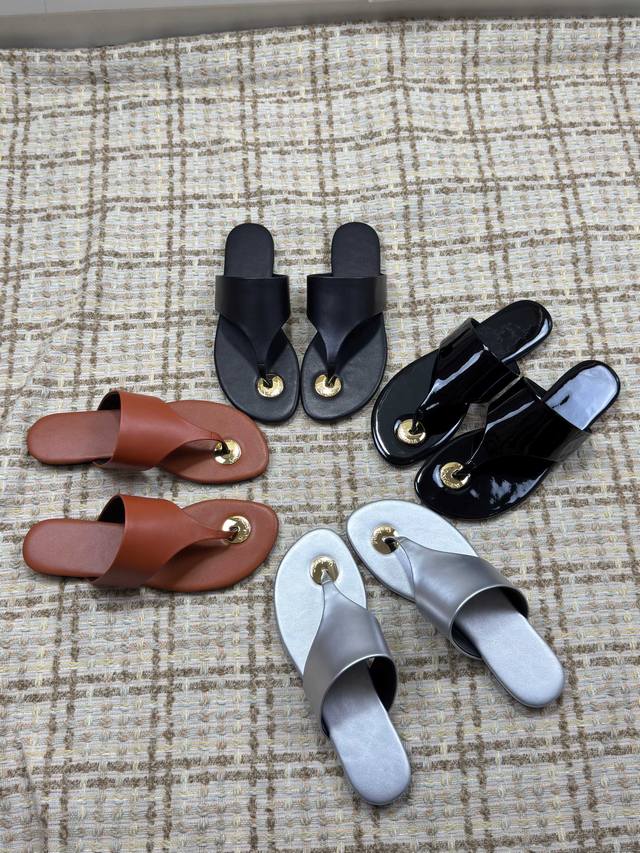Saint Laurent 25Ss metal buckle flat sandals The hottest Ysl metal buckle sandal