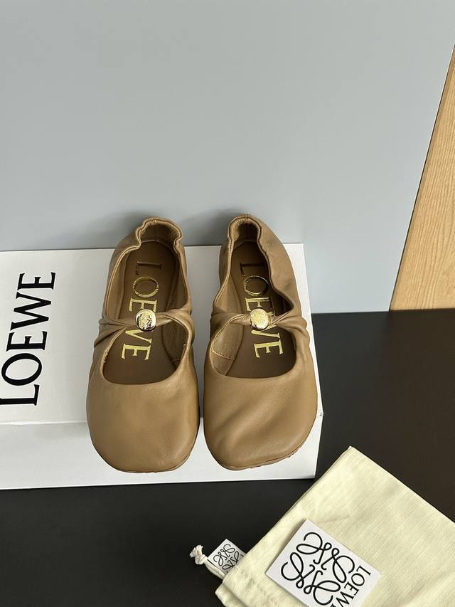Flat Mary Jane Shoes This Pebble Soft is an elegant combination of ballet flats