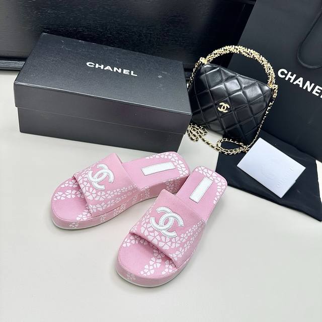 Chanel Chanel 25th summer new product Xiaoxiang thick-soled printed flat sandals