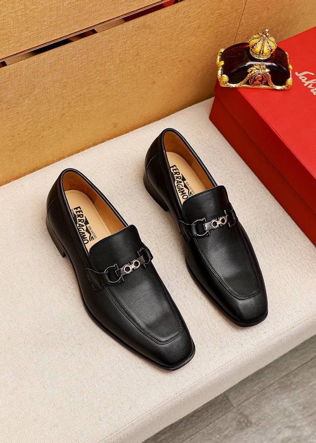 Product trademark: Ferragamo Salvatore Ferragamo casual leather shoes Regular s