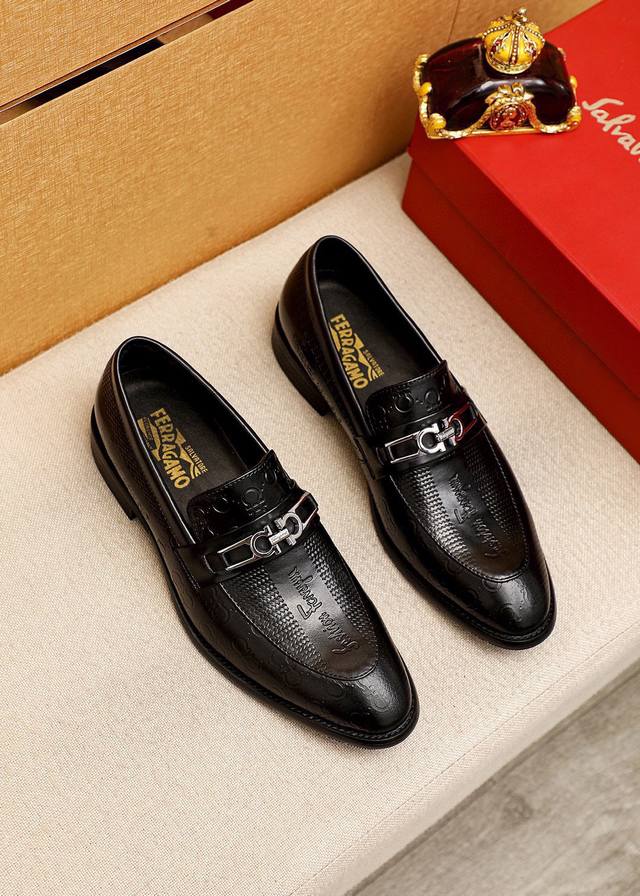Product trademark: Ferragamo Salvatore Ferragamo casual leather shoes Regular s