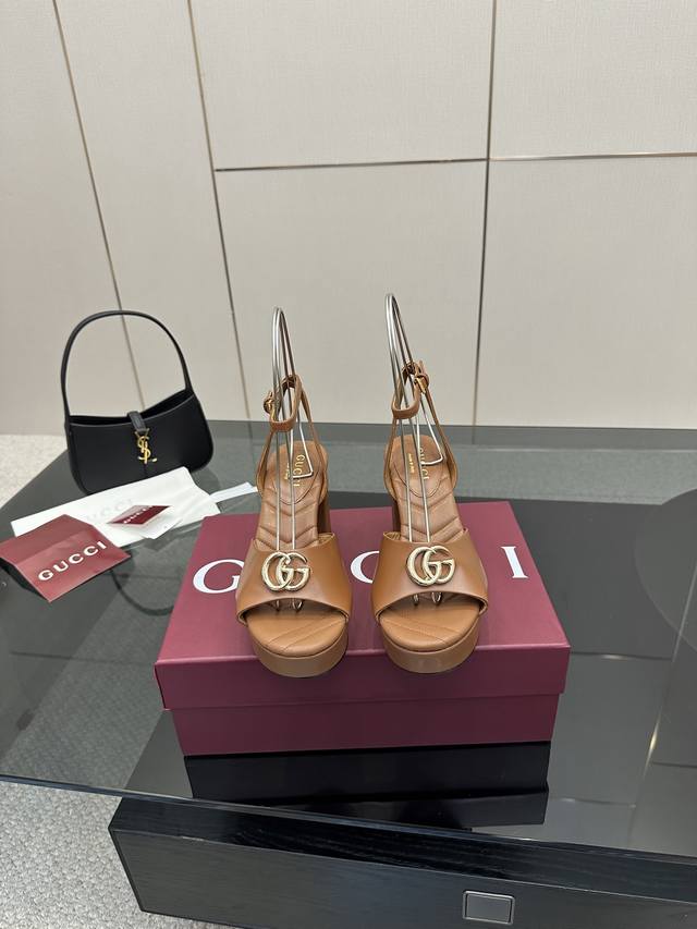 Gucci2025Latest Platform Sandals for Summer This open-toe sandal for women highl
