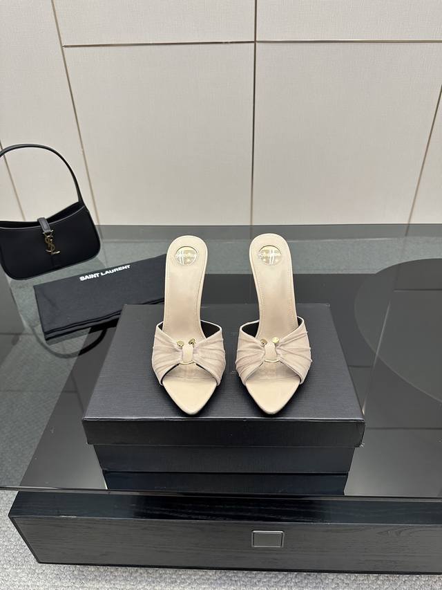 Saint Lauren*Ysl Saint Laurent 25Ss Sexy high-heeled sandals and slippers are ma