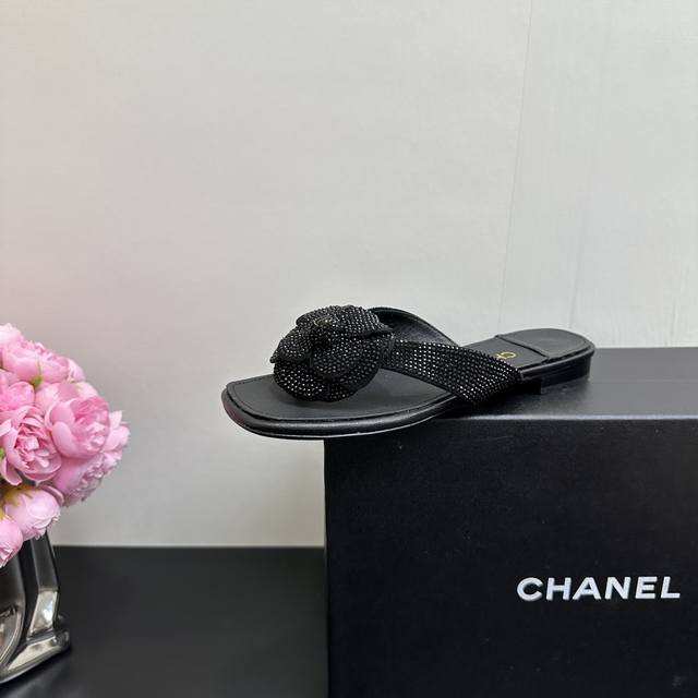 hot diamond version Chanel Chanel style summer new camellia thong flip flops bea