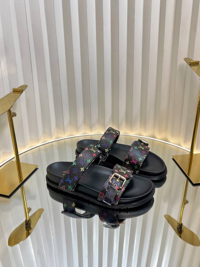 Lv Louis Vuitton Spring and Summer new product, the latest catwalk style thick-s