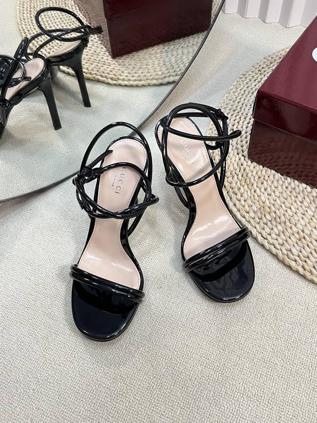 Gucci 24Ss The new G-style round-shaped high-heeled shoes with cross-shaped acce