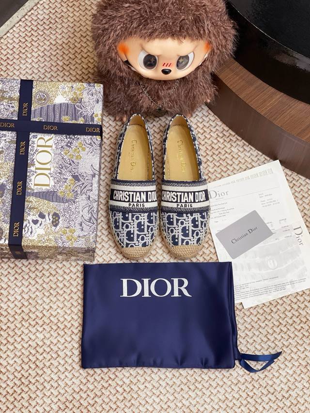 Dior Fisherman's shoes. The whole pair of shoes is purchased from Zp, developed