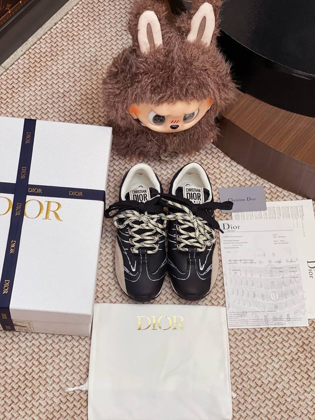 Dior new sports shoes. The whole pair of shoes is purchased from Zp, developed a