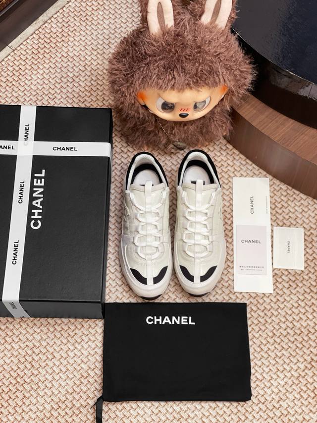 Chanel new sports shoes. The whole pair of shoes is purchased from Zp, developed