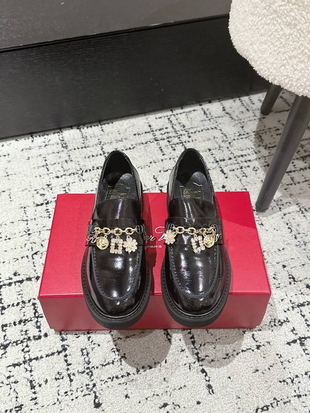 Roger Vivier 25Ss Spring and Summer Rv new thick-soled loafers are now in stock~