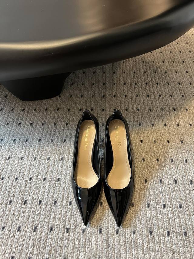 Top version Dior 25 Spring and Summer catwalk new Tribales series kitten heel s
