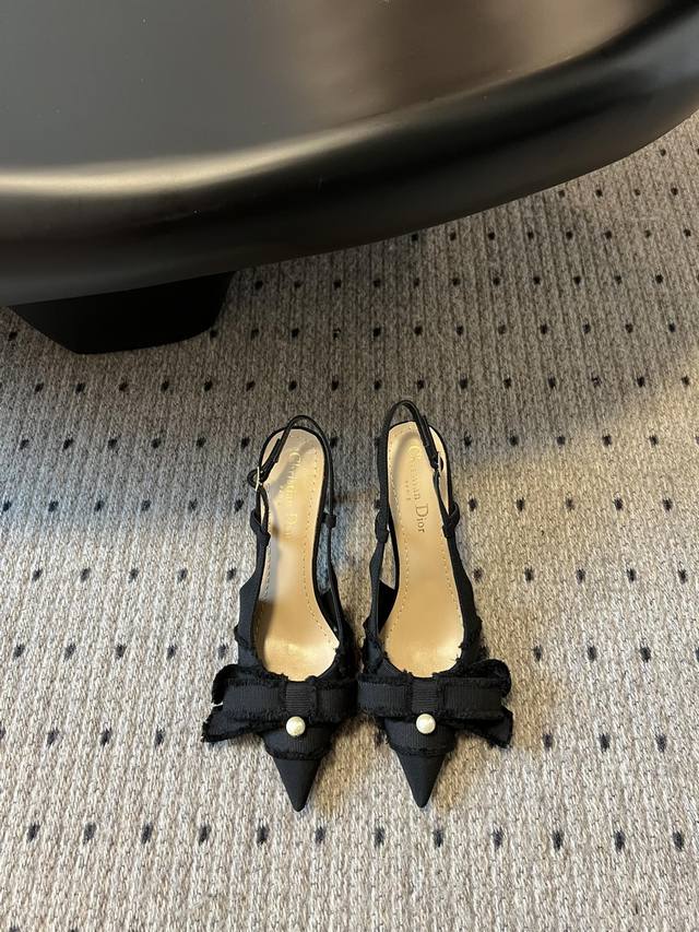 Top version Dior 25 Ss Cd's bow pearl heel shoes The new Dior shoes planted by