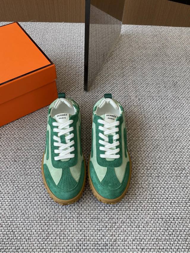 Female and MaleHermes Jet series suede sneakers for couples The original pattern