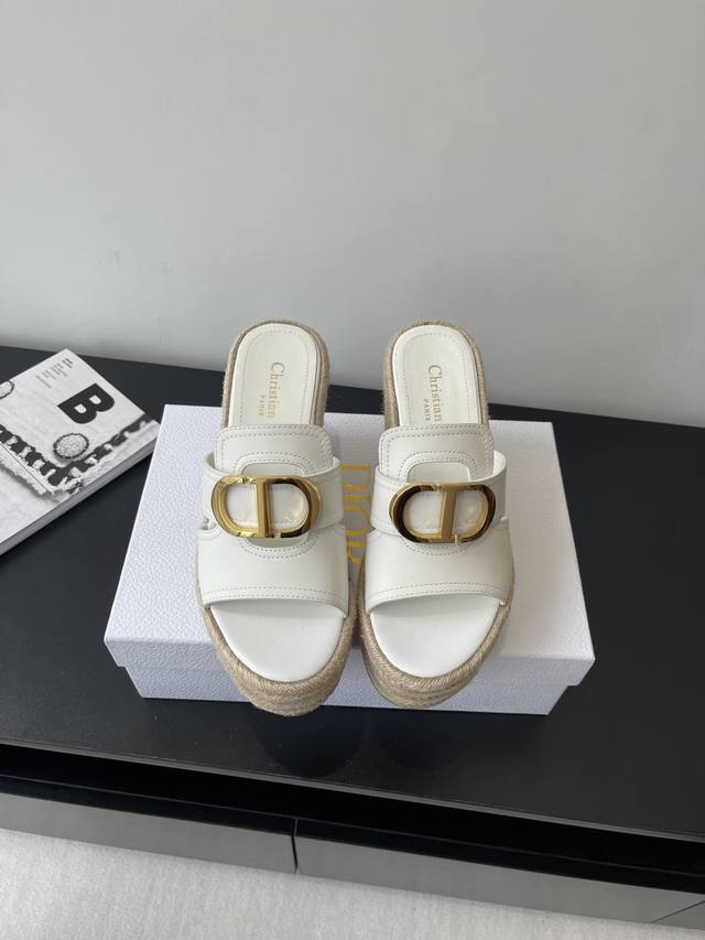 Dior 25Ss new spring and summer fairy-style wedge sandals Simple and versatile,