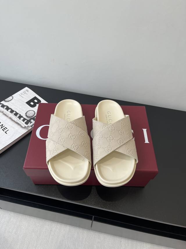 Gucci Spring/Summer new slippers Ingeniously crafted and embellished, the latest
