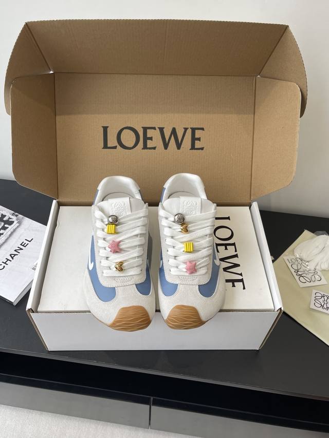 Loewe 25Ss latest catwalk model Ballet Runner 2.0 couple's ballet casual sports
