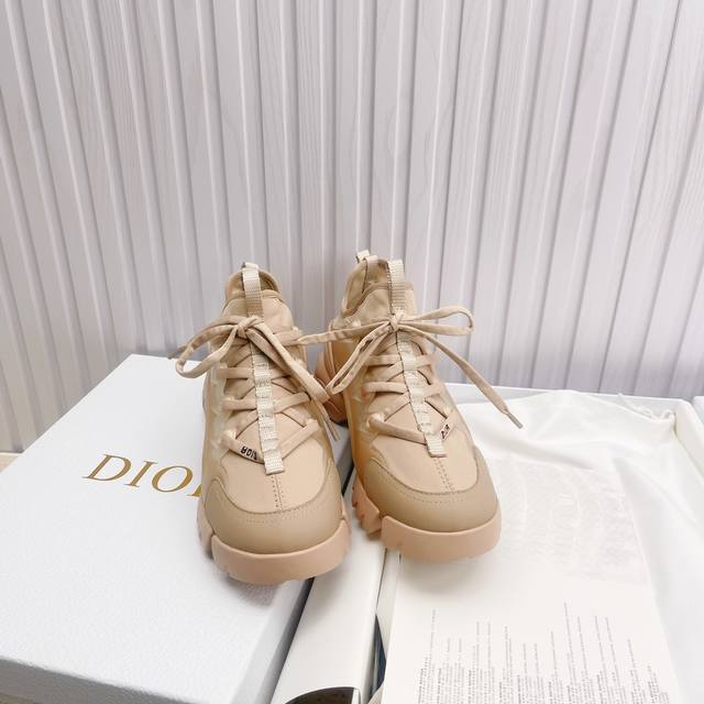 High version Dior sports shoes, top quality in the market, popular in foreign c