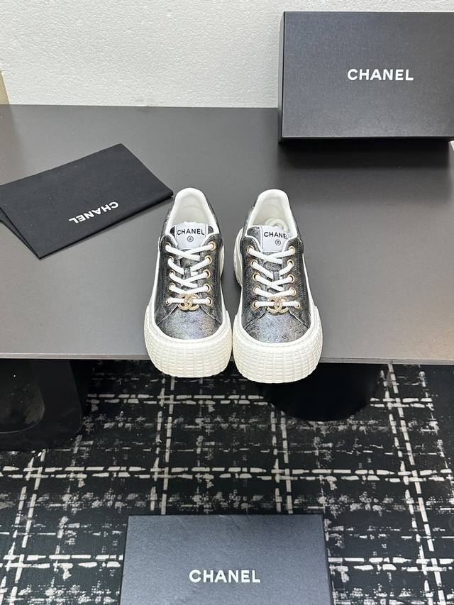 Chanel Chanel Panda Shoes! 2025 top-level casual sports shoes This classic desig