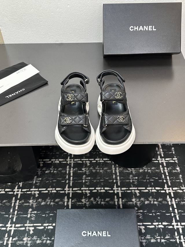 2025 Spring and Summer latest fabric counter main push Velcro beach sandals new