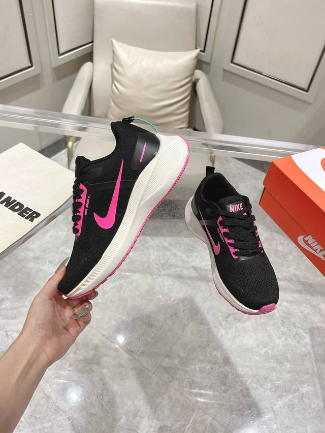 Corporate Nike J sports casual running shoes use new shock-absorbing materials,