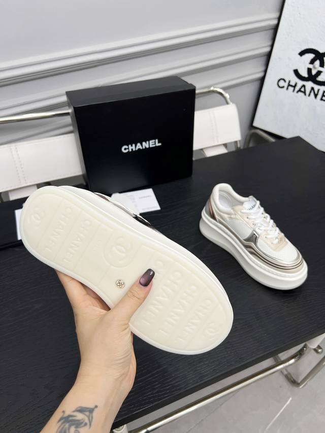 Chanel Chanel early spring resort series latest casual sports shoes silver white