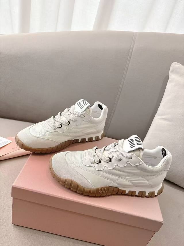 Miu Miu 25Ss Spring and Summer new catwalk Miumiu Dexun casual shoes Show crafts