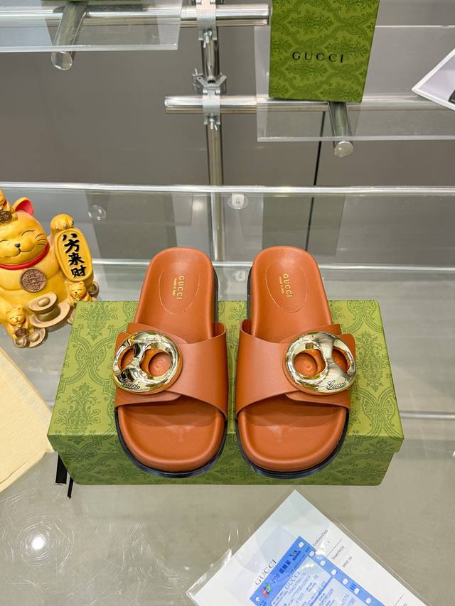Factory price Pp New summer style super hot slippers are on sale The new slippe