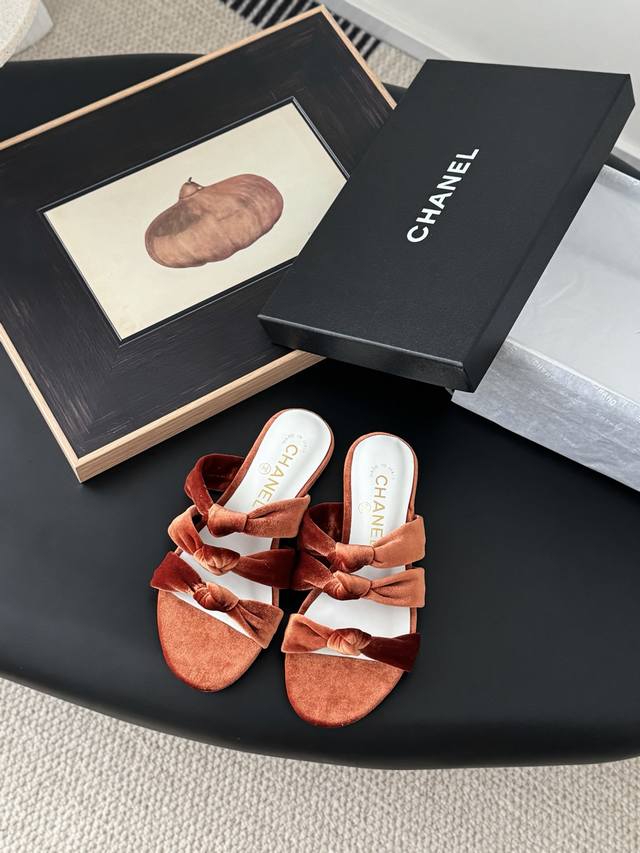 Cloth and leather + 10 Chanel 25C Early Spring Mary Jane Slippers Series This s