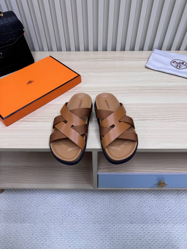 Top version Hermes Hermes's hot couple's style, the latest snake pattern sandals