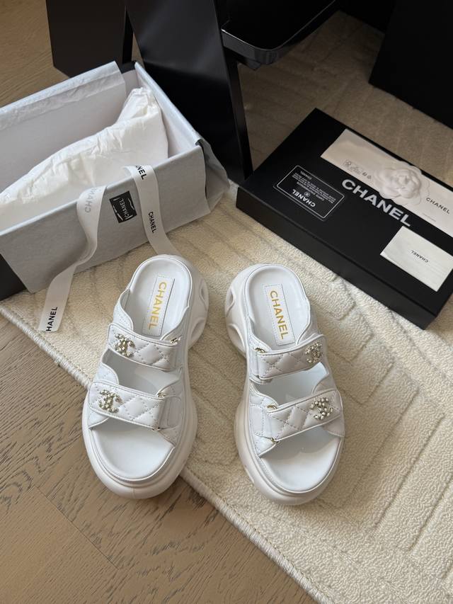 Chanel 25 new Velcro thick-soled sandals version Top-quality goods! All colors a