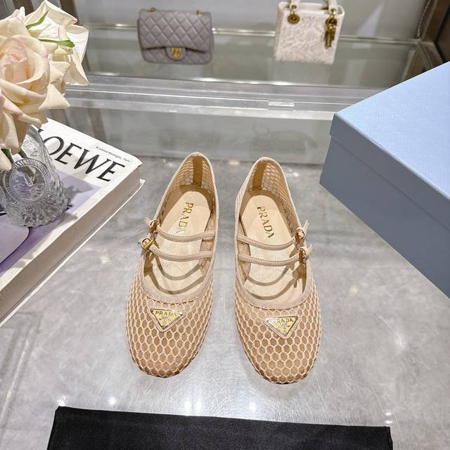Prada Prada 2025Ss spring and summer new products are on sale. Mary Jane flat ba