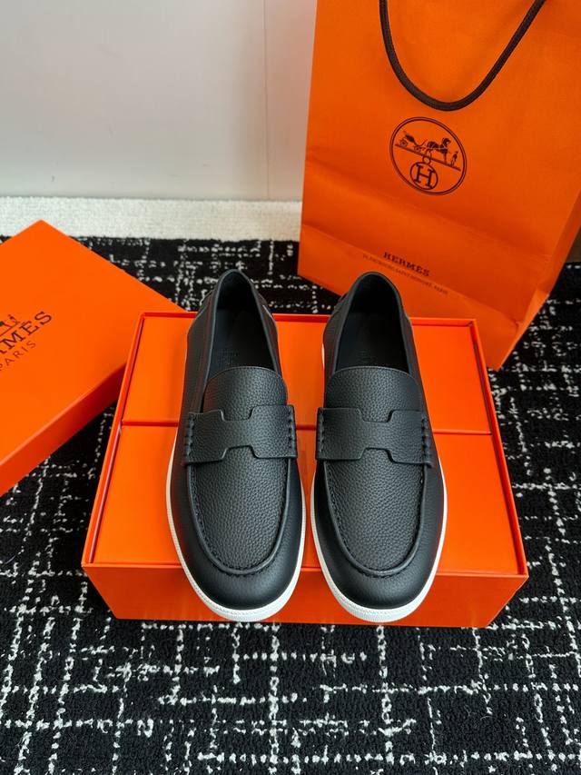 Purchasing level Hermes Hermes classic H couple loafers are timeless and simple