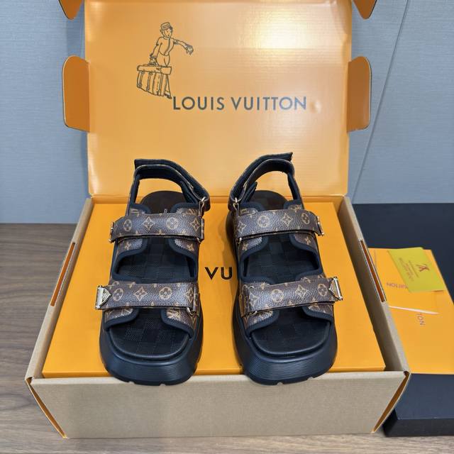 Lv Louis Vuitton L's Chameleon series thick-soled Velcro sandals, top version Th