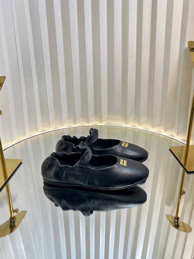 Miumiu Miu Miu 25Ss early spring new catwalk new slip-on loafers Mary Jane balle